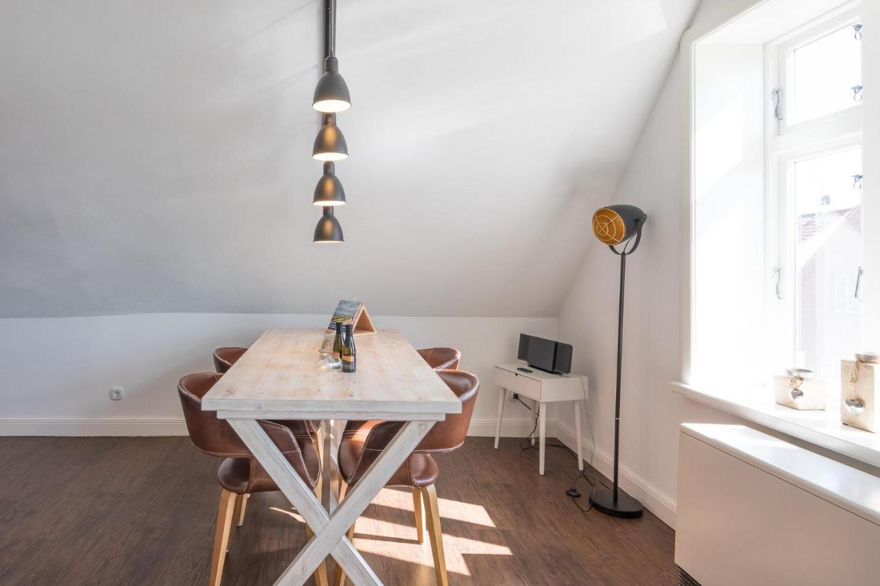 Apartmenthaus Theodor Storm - Unter Sternen ฮูซุม ภายนอก รูปภาพ