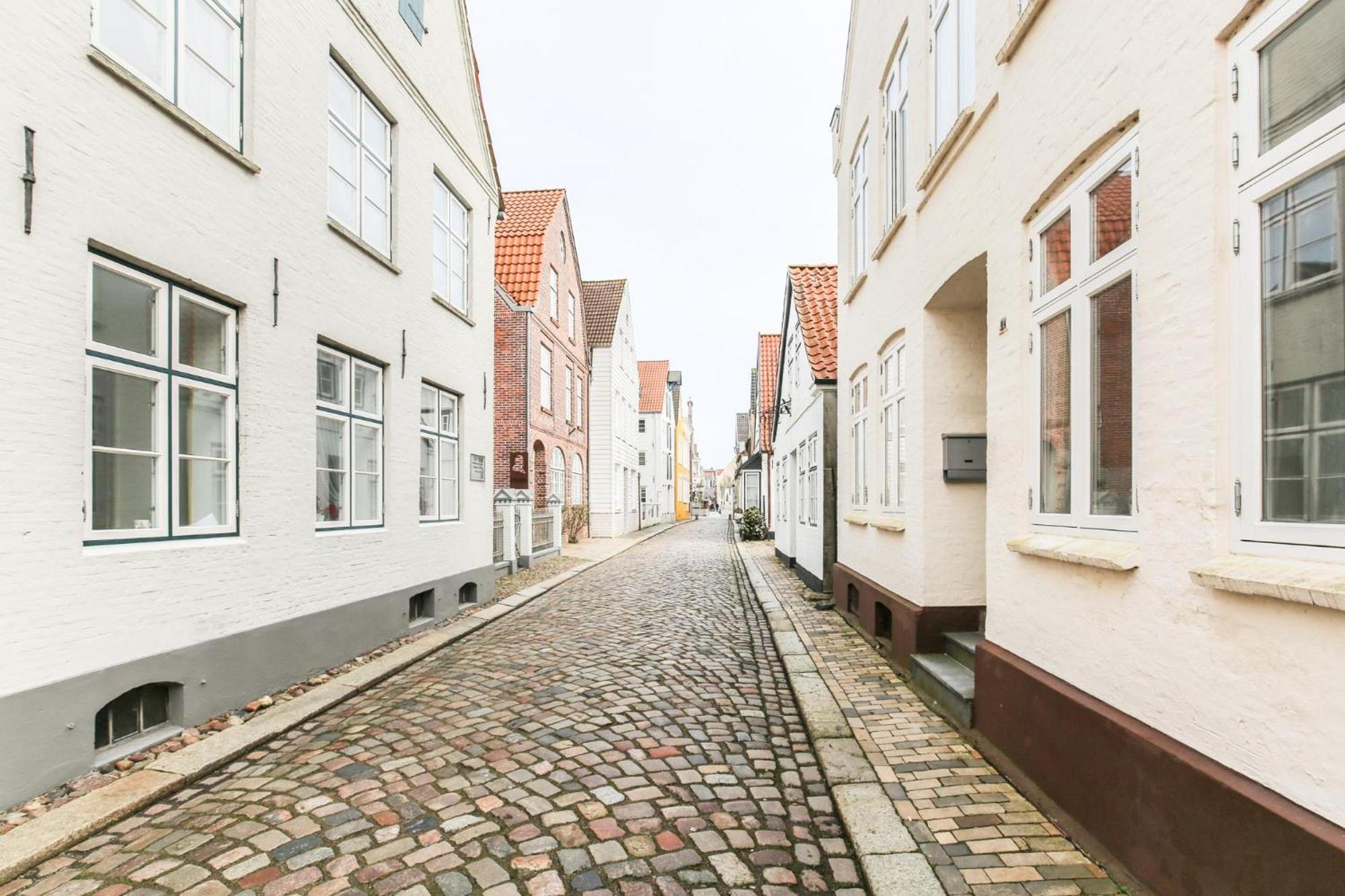 Apartmenthaus Theodor Storm - Unter Sternen ฮูซุม ภายนอก รูปภาพ